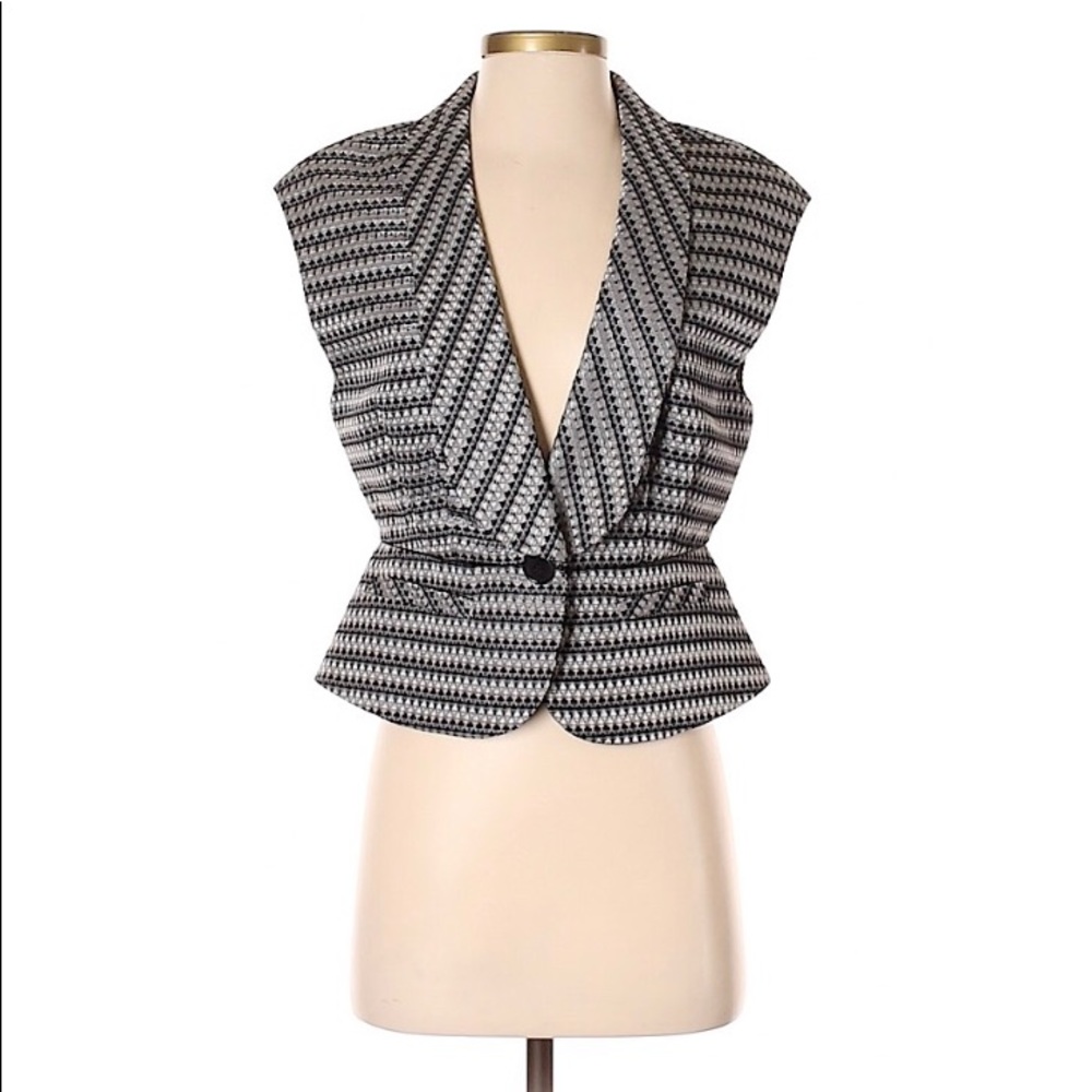 NEW BCBG MAXAZRIA Blazer Size Small